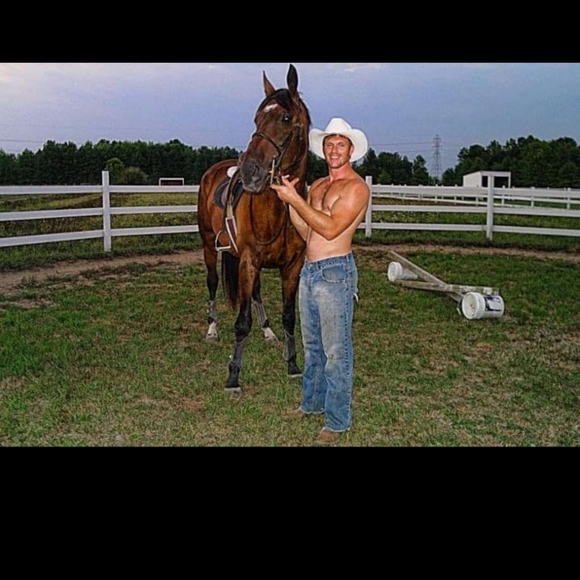 Meet your Posher, Wayne - Picture 4 of 4